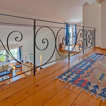 Vila Arbora In Kavran